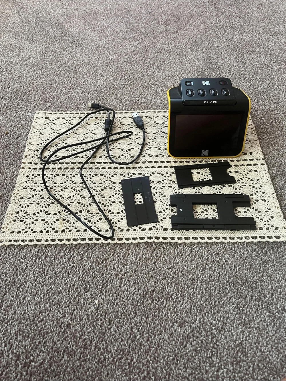 Kodak Yellow Slide & Scan with Mounting Plates and USB Cable